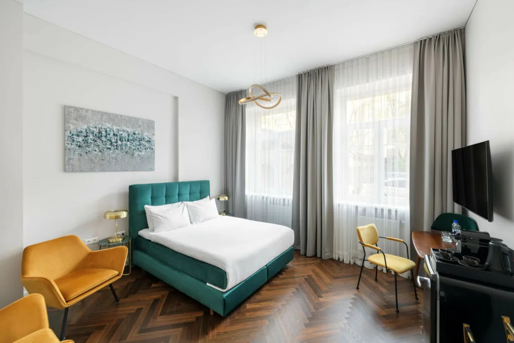 St. Casimir Apartments room